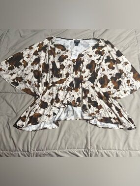 Daytrip Medium Brown Cow Print Flutter Sleeve Peplum Top Brand New